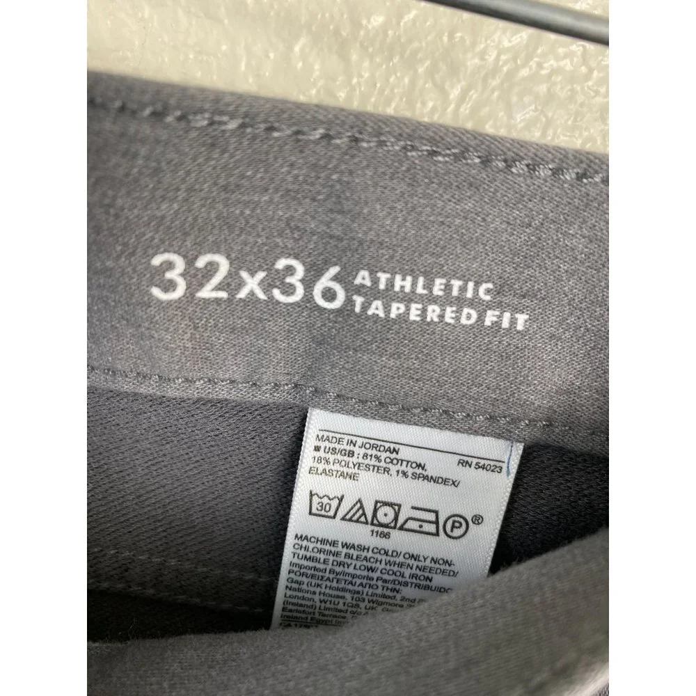 Banana Republic Mens Pants size 32 Gray Athletic Tapered Fit Business Casual‎